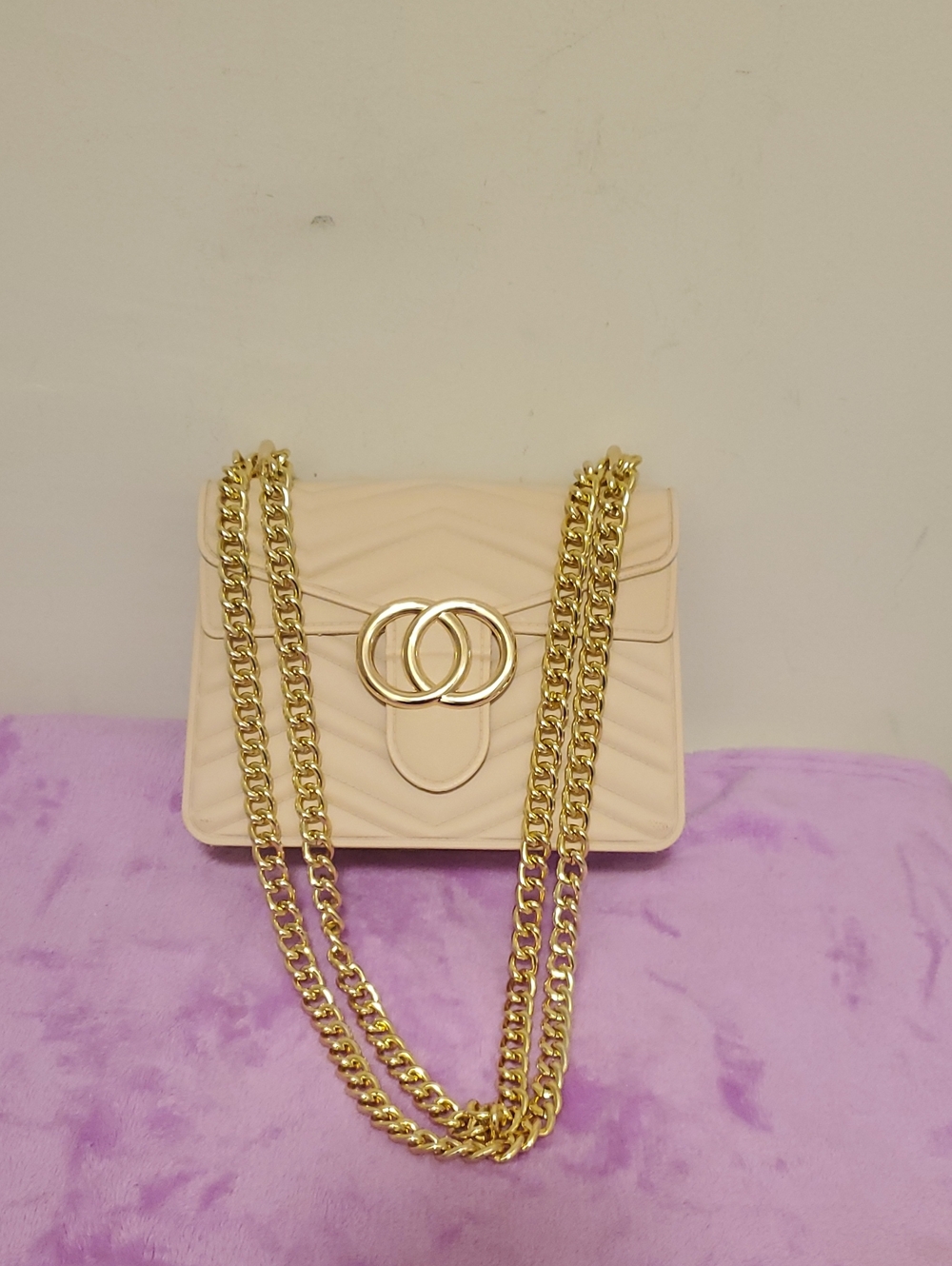 Premier Designs Cream Quilted Crossbody Bag with Gold Double-Ring Chain